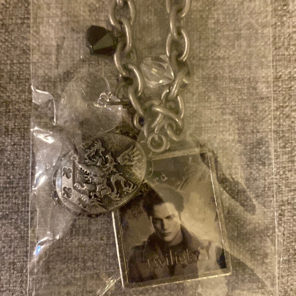 NECA Twilight Edward Cullen image charm bracelet NWT